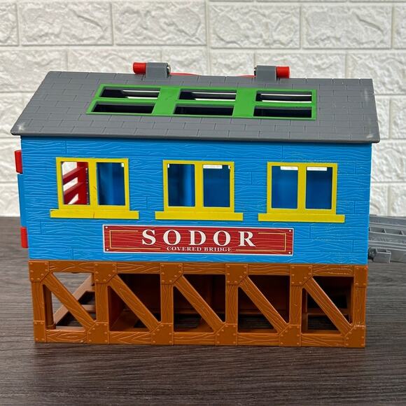 Thomas & Friends Take Along Sodor Covered Bridge2007 Gullane Starting Gate Track - Picture 2 of 7